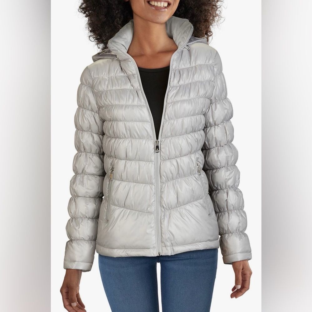 Kenneth Cole Metallic Silver Packable Detachable Hood Zip Puffer Jacket M NWOT